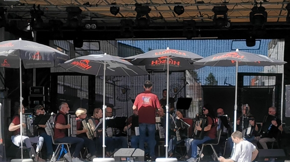 Orchester auf der Bühne